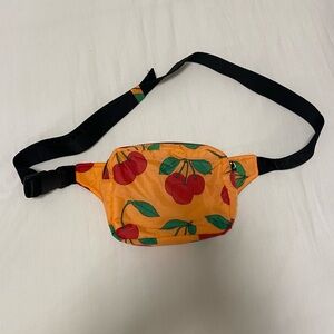 BAGUU Cherry Fanny Pack